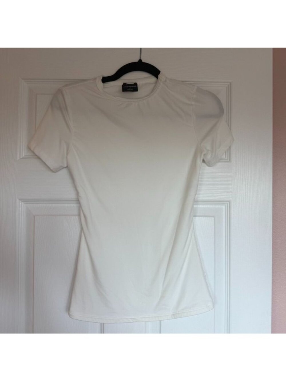 Soft Fitted White Crewneck Short Sleeve T Shirt Size Medium